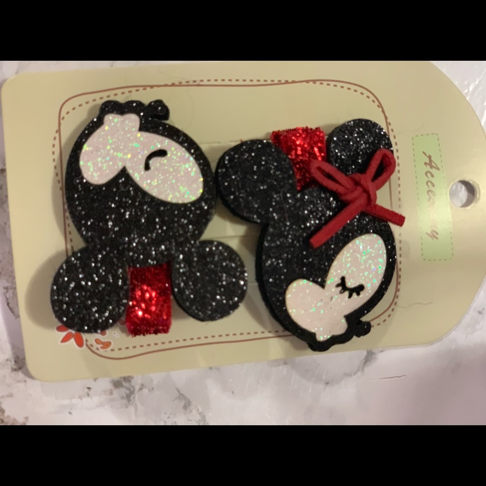 The new minnie mouse hair accessory for girls